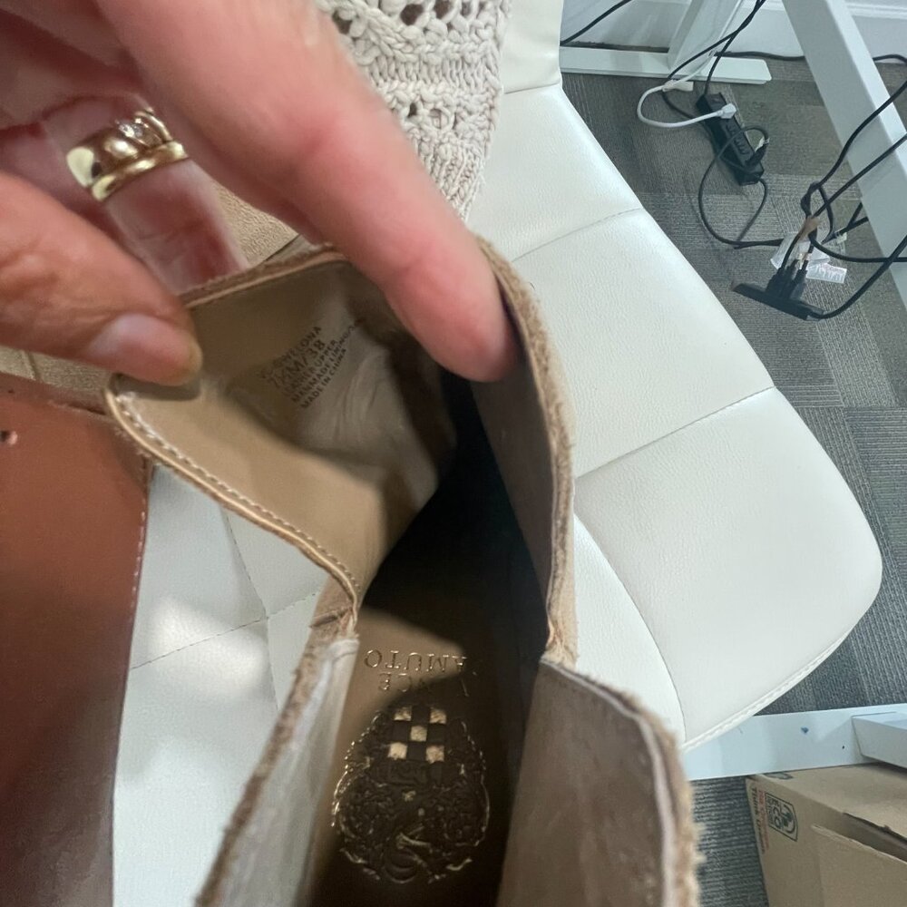 Vince Camuto Tan Suede Booties • Pull-On Western Ankle Boots Women’s size7.5M/38 - Picture 10 of 14